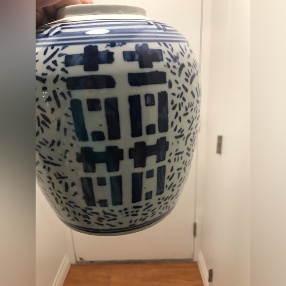 Vase - Picture 4 of 10